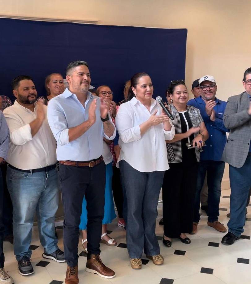 ”Ese acontecimiento me permitió sensibilizarme ante el hecho de que nosotras las mujeres estamos expuestas ante ataques en la incursión en la política, deberían estar los organismo electorales regulando y vigilando de cerca esos ataques de violencia de género”, expresó García.