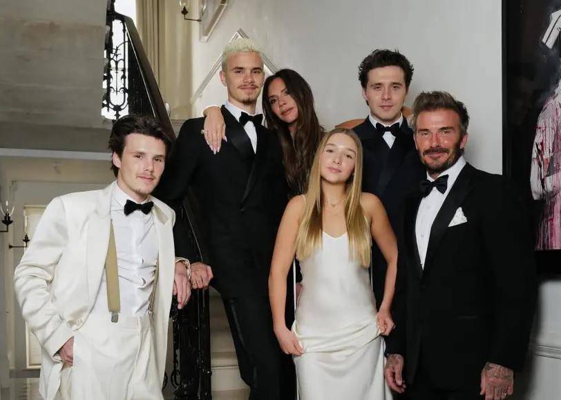 “David realmente gastó mucho dinero. Quería que fuera muy especial para ella después de que ella siempre se esfuerza tanto por los demás”, dijo una fuente a The Sun.