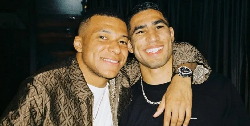 Mbappé y Hakimi han disfrutado de la gastronomía visitando al reputado restaurante Botafumeiro, uno de los templos habituales que visita, entre otros, el presidente del FC Barcelona, Joan Laporta.