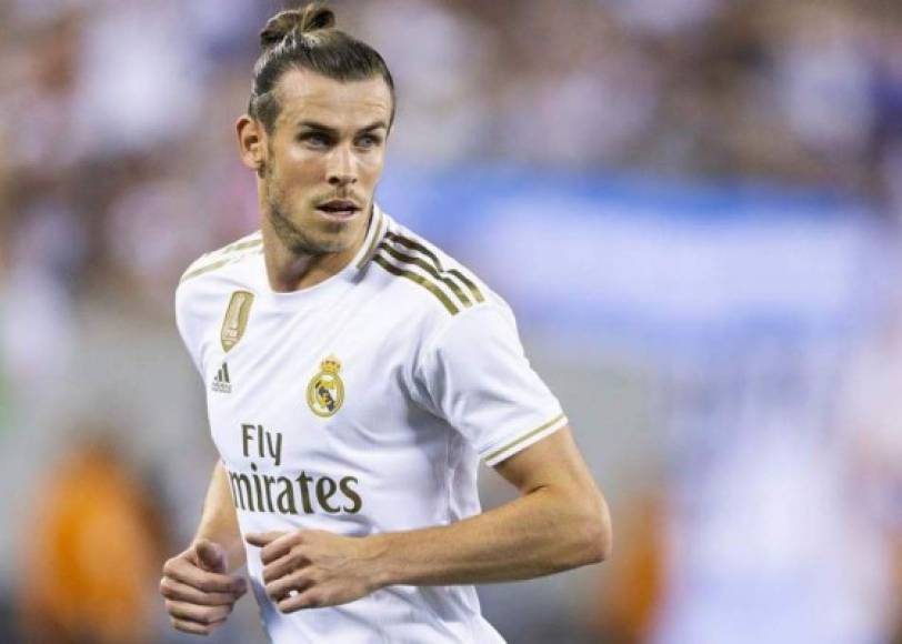 Gareth Bale: Según informa Sky Sports, el Real Madrid habría diseñado una ambiciosa propuesta para intentar seducir al Manchester City: 80 millones de euros más Bale para hacerse con los servicios de Raheem Sterling, una de las figuras del cuadro inglés.
