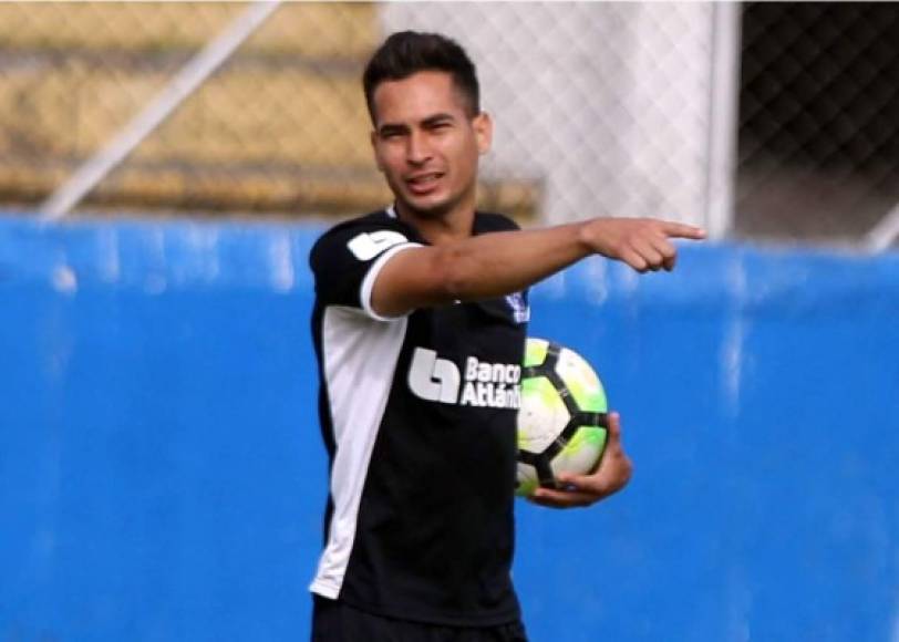 A Marcelo Canales, mediocampista del Olimpia, es llamado 'La Muerte' desde que estaba en el Vida.