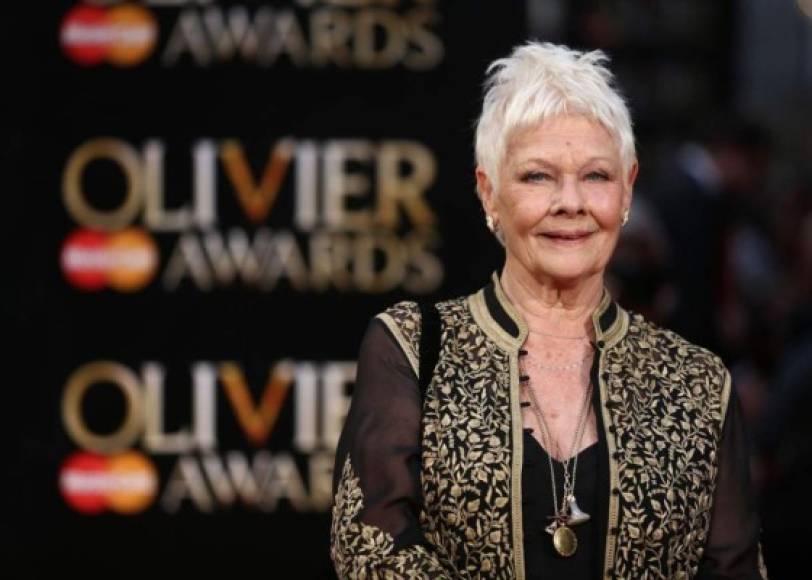 Judi Dench.<br/>La actriz de 86 años, conocida por películas como 'Victoria y Abdul', y 'Cats' reveló a BBC News que ya recibió la primera dosis de la vacuna contra el coronavirus.