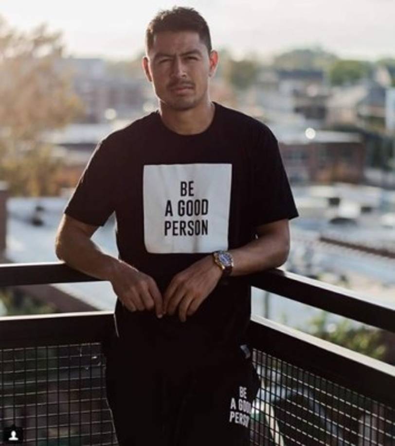 Roger siempre se muestra orgulloso de sus raíces y feliz de compartir junto a su familia de los resultados de su trabajo.