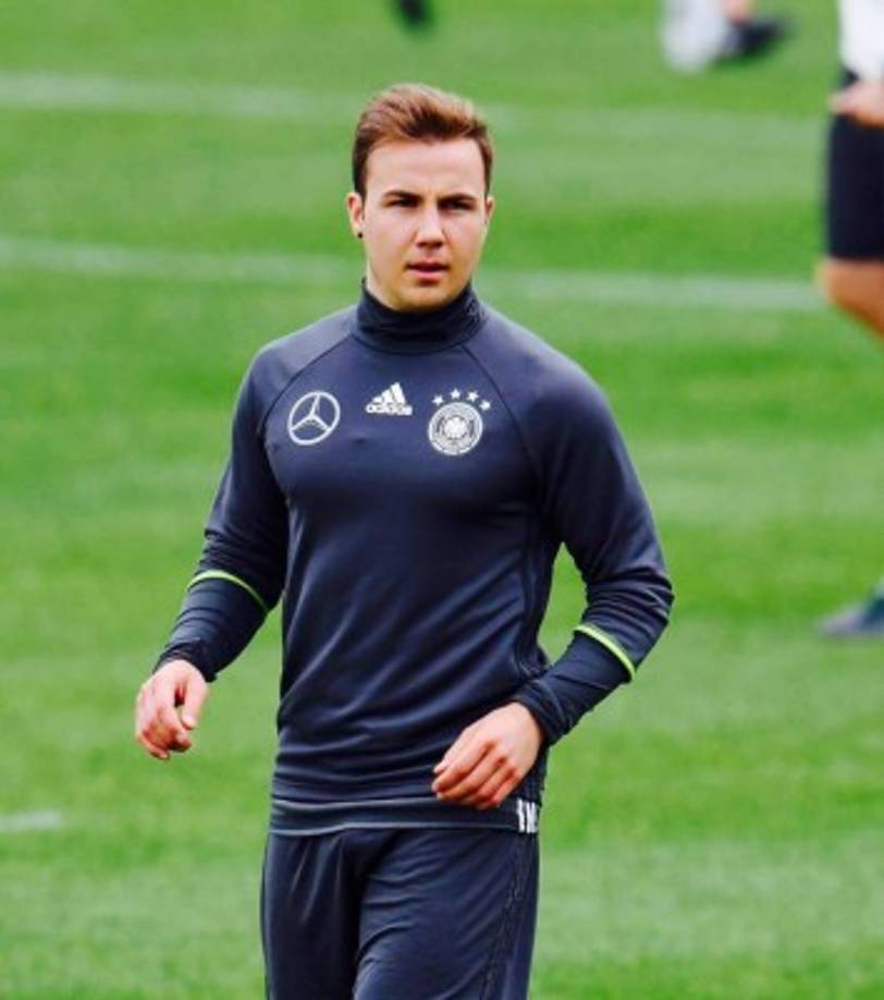 Mario Götze, centrocampista alemán del Borussia Dortmund, llegó a las categorías inferiores del equipo amarillo con 8 años y no transcurrieron muchos hasta su debut como jugador profesional.