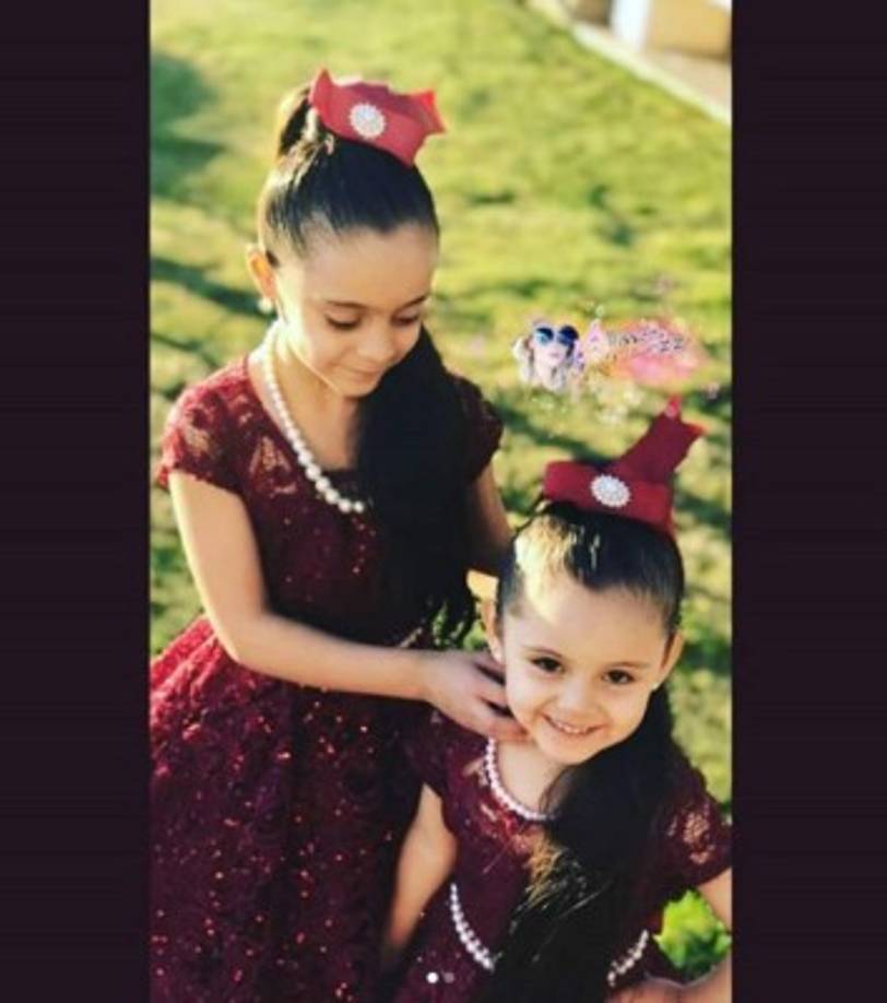 La guapa mexicana suele compartir fotografías de las pequeñas en actividades de la iglesia.