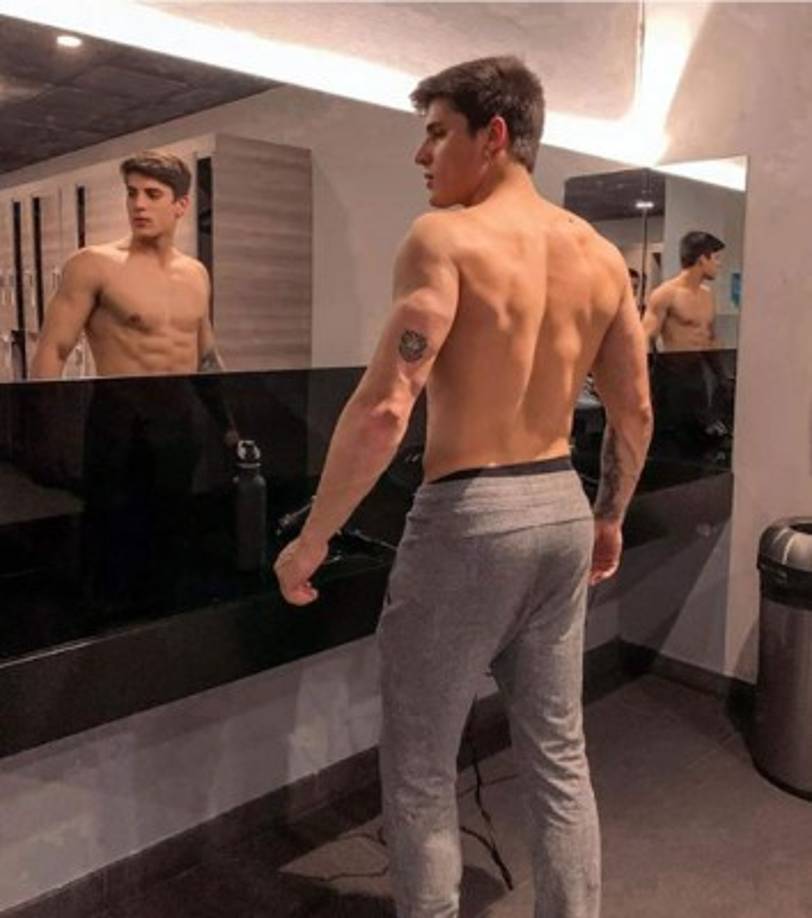 Los diarios brasileños Extra y Lance publicaron informes sobre romances gays del joven novio de la madre de Neymar.