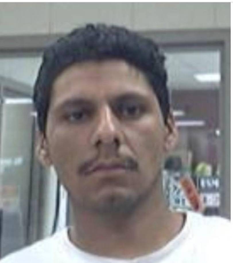 El martes, durante la noche, agentes de diferentes fuerzas policiales atraparon a Francisco Oropesa, sospechoso de masacrar a cinco de sus vecinos, incluido un niño de 9 años.