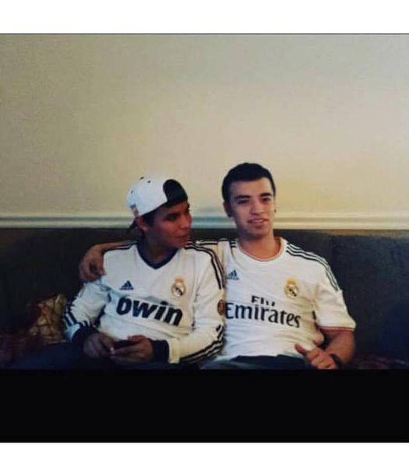 Toñito le gustaba mucho el fútbol, era seguidor del Real Madrid, algo que presumía en su Facebook. Sus amigos le decían Fábregas.