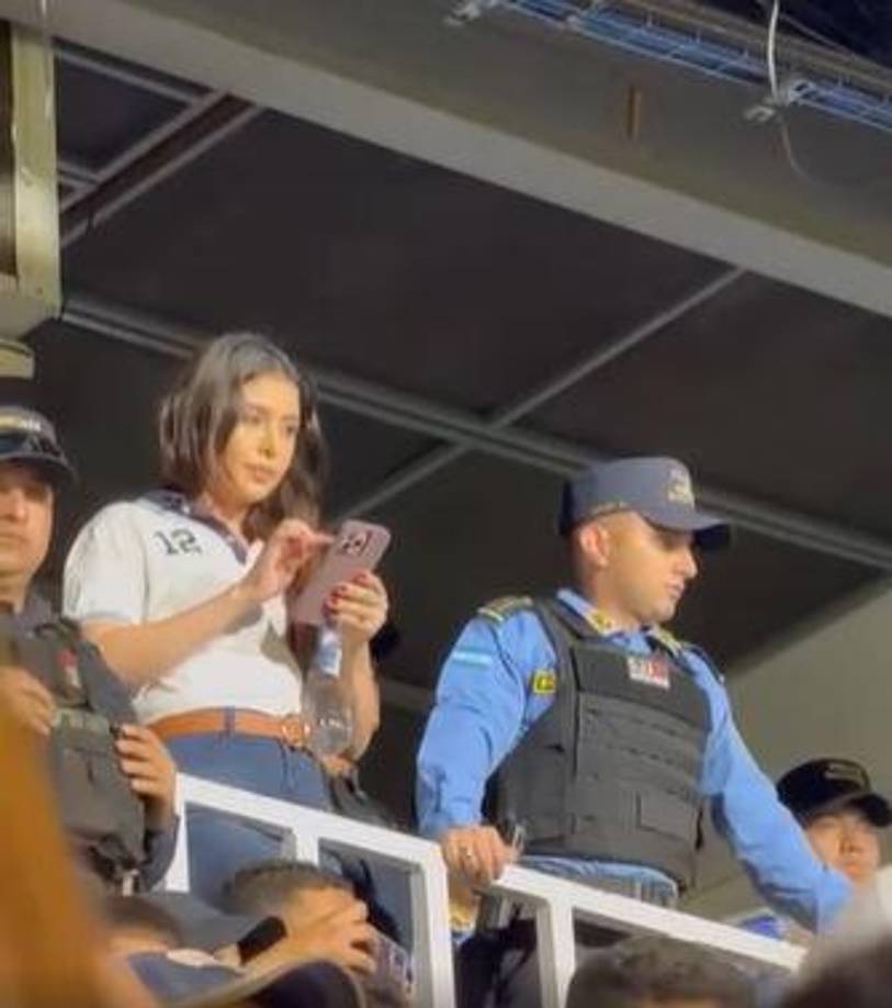 Uno de los episodios más comentados fue protagonizado por la diputada del Partido Salvador de Honduras, Iroshka Elvir.