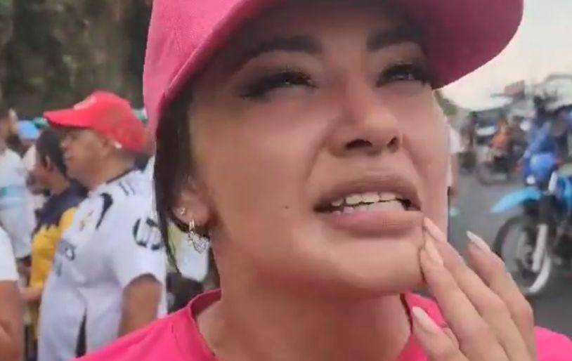 ”No sean bárbaros, no voy a dar nombres pero un montón de boludos que andan ahí subidos en el carro, que se bajen a correr”, dijo la presentadora. 