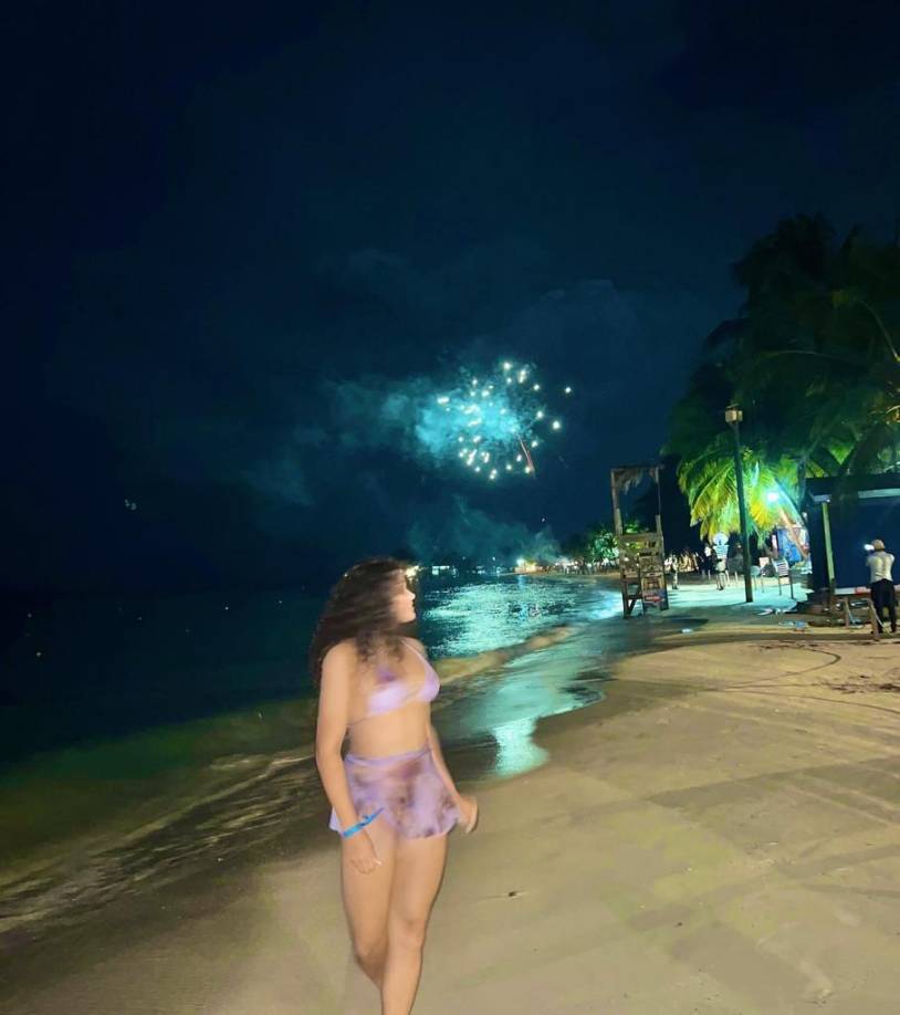 La artista ha sorprendido a todos no solo con su potente voz, sino con su espectacular belleza.