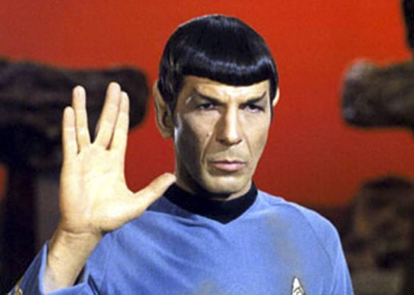 Leonard Simon Nimoy fue un actor, director, poeta y fotógrafo conocido por su papel de Sr. Spock en Star Trek. Murió debido a una causa pulmonar el 27 de febrero de 2015, Bel-Air, Los Ángeles. interpretó el rol de Spock por última vez en la película de 2013 “Star Trek: En la Oscuridad” <br/>