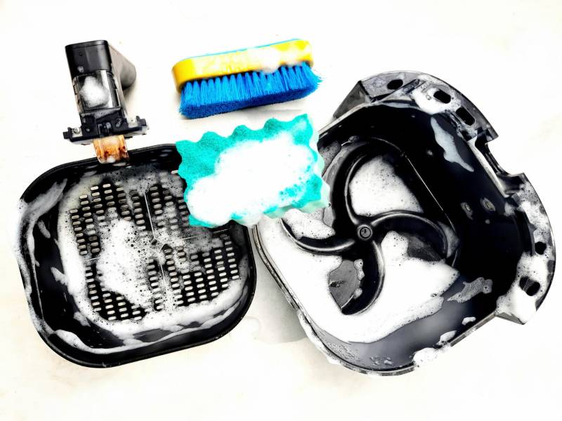 “En una freidora de aire, la cocción es más intensa y directa; un horno normal, no es directa su cocción con la comida”, comentó Meredith Laurence, Chef de Blue Jean Chef.