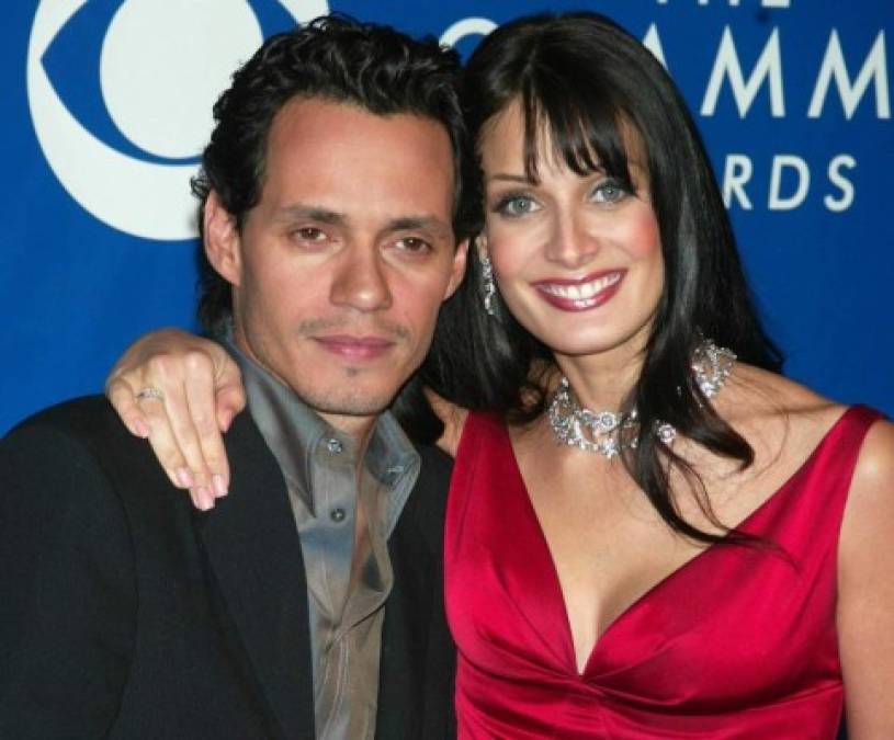 La Miss Universo<br/>En mayo del 2000, en Las Vegas, Marc se casó por primera vez con la Miss Universo 1993, Dayanara Torres, con quien tuvo dos hijos: Cristian y Ryan Muñiz Torres. En diciembre del 2002 la pareja renovó sus votos en el altar de la Catedral de San Juan, en Puerto Rico.