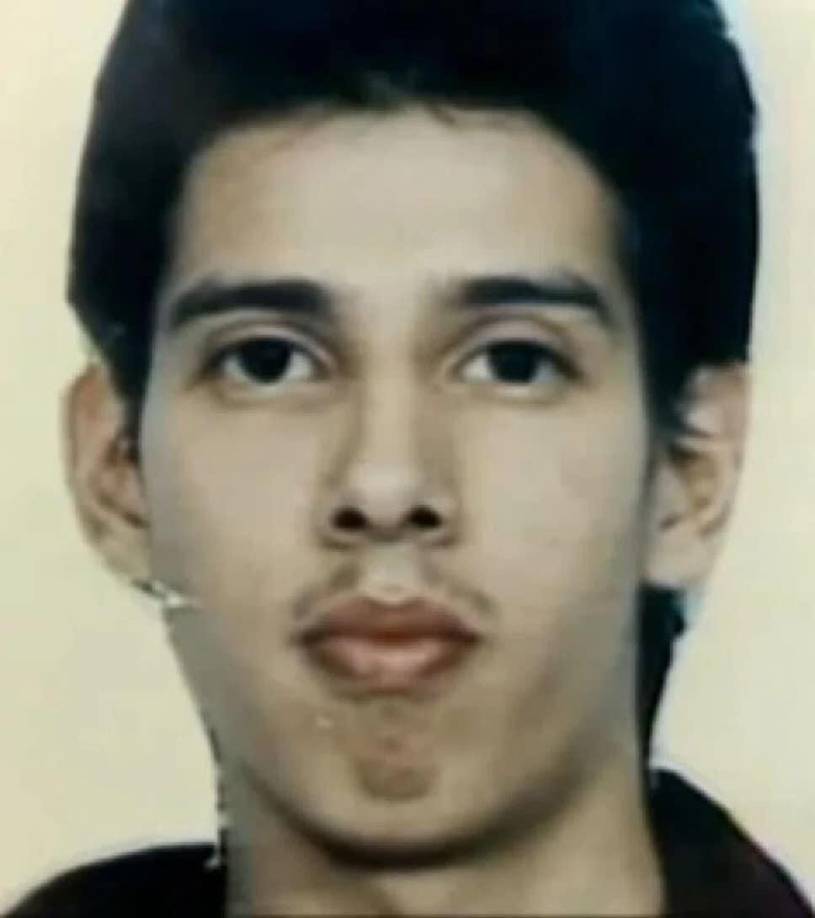 Richard Guerrero: Jeffrey Dahmer conoció a Richard Guerrero, de 22 años, afuera de un bar de Milwaukee. Dahmer le ofreció 50 dólares que regresara con él a la casa de su abuela, donde Dahmer lo durmió y estranguló. Luego tuvo relaciones con el cuerpo inerte de Guerrero y desmembró su cuerpo.