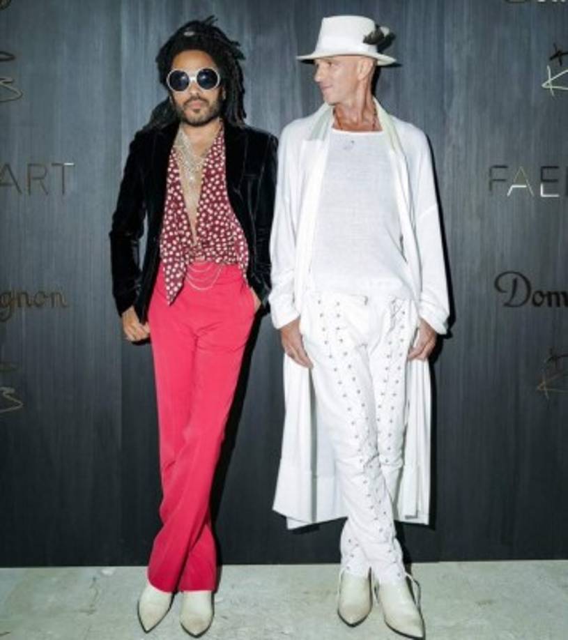 Además de sus millones, Alan Faena es conocido por su excéntrico gusto por la moda y el arte, de hecho tiene un amplia colección de arte.