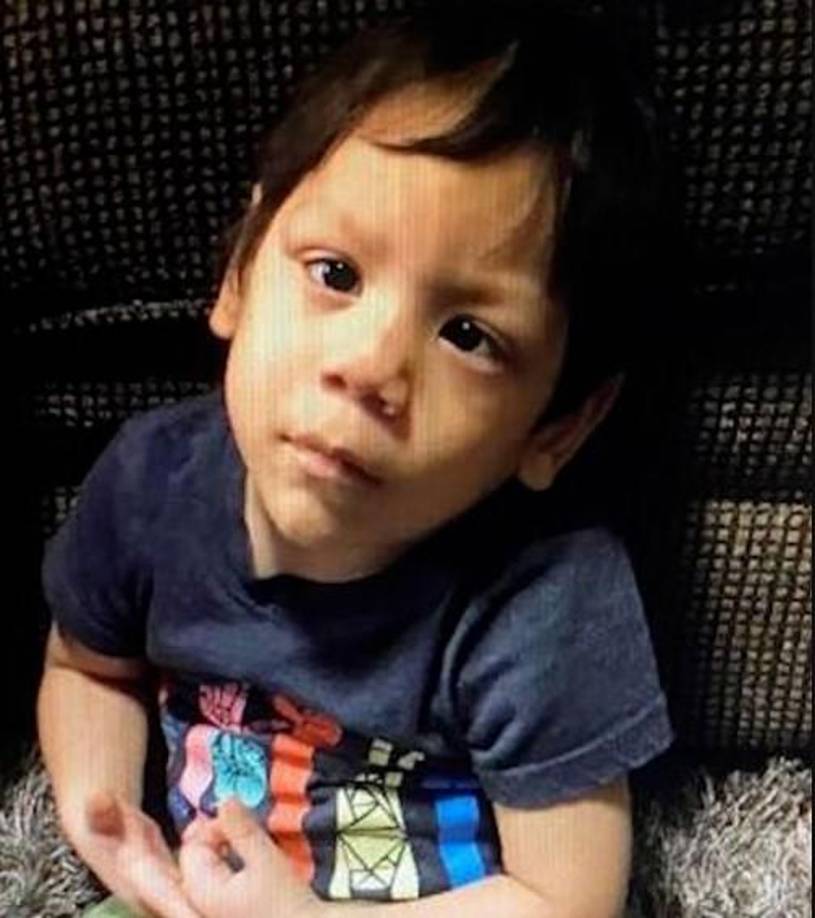 Cuando le preguntaban a Cindy ¿Dónde está Noel? Ella respondía con varias historias a su familia, dicen las autoridades. Una vez llegó a decir que ella había “vendido” al niño a una persona en el estacionamiento de un supermercado Fiesta en Texas. Esta versión fue descartada por las autoridades y dijo que no había evidencia.