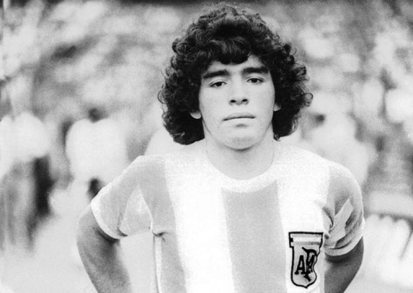 Maradona: 'Tengo dos sueños: el primero es jugar un Mundial y el segundo, ganarlo'.