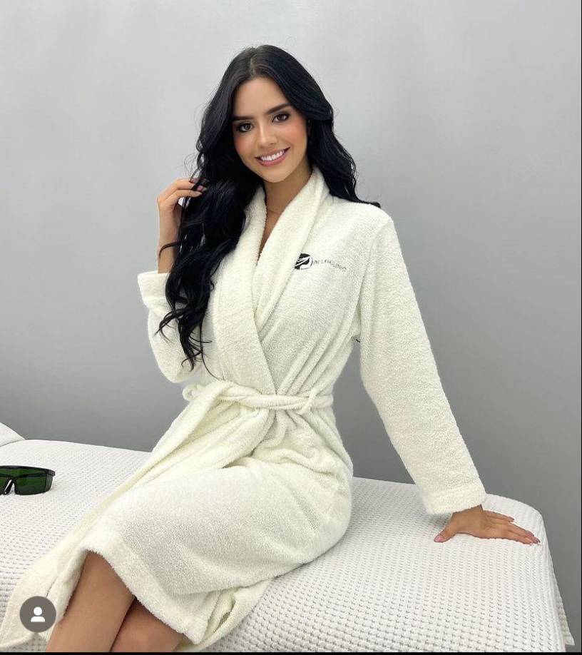 Sobre Miss Portugal (la mujer trans), Zu señaló que su clasificación está bien ganada, todo lo contrario a la otra reina a quien tachó de inclusión forzada. 