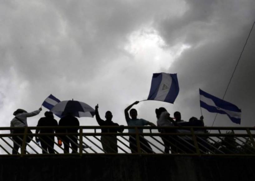 Para contrarrestar la estrategia opositora, el gobierno hará el viernes, día del paro, el llamado 'repliegue', una caravana que anualmente encabeza Ortega por estas fechas hasta Masaya -30 km al sur de Managua- para recordar una gesta de la Revolución Sandinista de 1979.