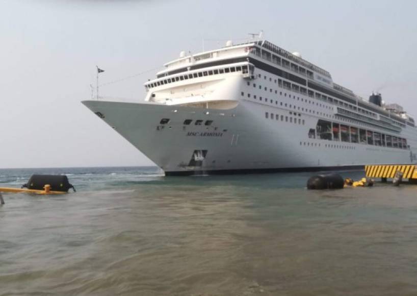 La empresa Puerto de Cruceros de Roatán indicó en un comunicado que el incidente se produjo a las 08.00 hora local (14.00 GMT) por causas aún desconocidas.