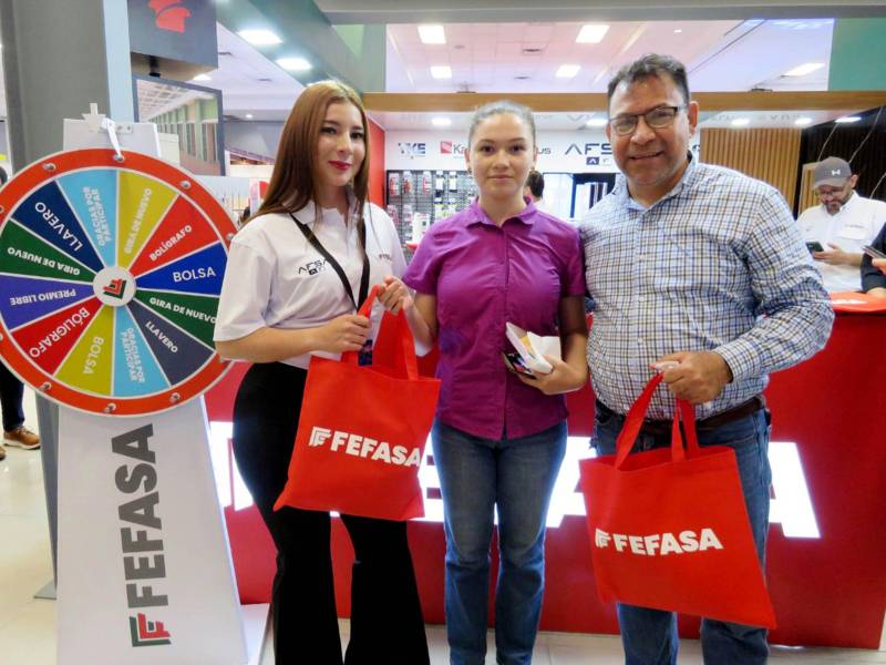 FEFASA entregó productos institucionales a los visitantes del stand en Expoconstruye.