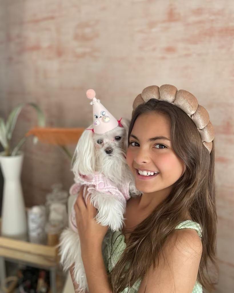 Hija menor de Cristian Castro sorprende en redes sociales, ¡toda una señorita!