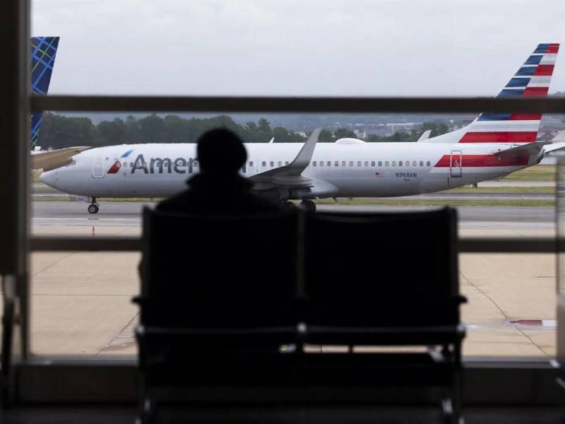 La aeronave de American Airlines realizó un aterrizaje de emergencia en el aeropuerto Fiumicino en Roma.