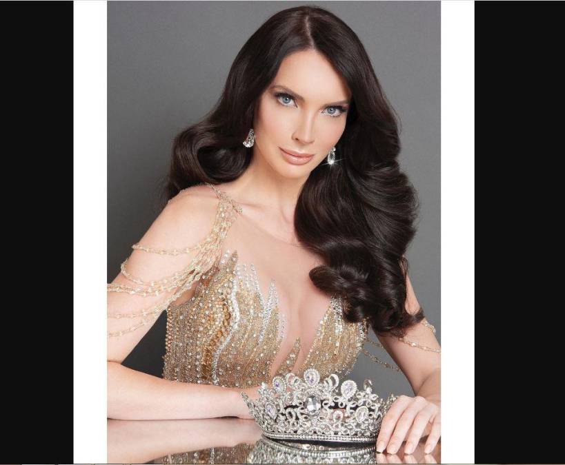 Candidata al Miss Universo renuncia al certamen de belleza