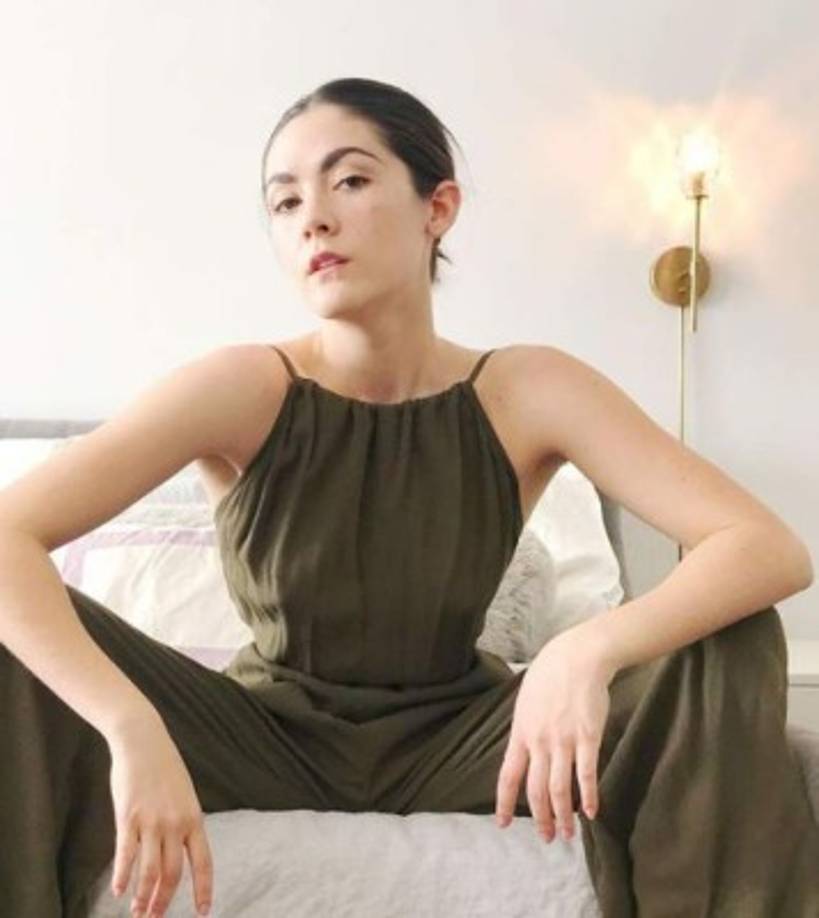 Uno de sus últimos trabajos fue en la película de 2018 'Down a Dark Hall', donde regresó al género de terror al contar una historia sobre un grupo de estudiantes de un internado que se enfrenta a su directora, quien tiene poderes sobrenaturales.