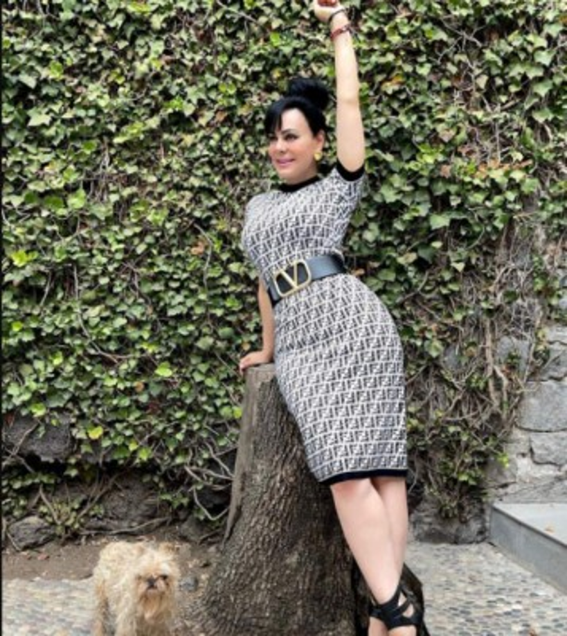 “Bellísima”, “Estás espectacular”, “Te amo”, “Adoro tu traje de baño”, “Eres un ángel”, “Divina”, “Perfección”, son algunos de los halagos que pueden leerse en la publicación.<br/><br/>