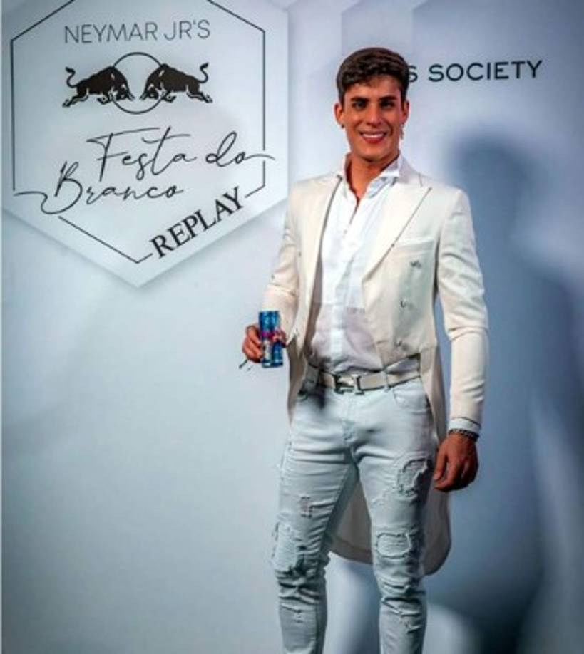 “Él siempre fue bi… y siempre le gustaron las mujeres mayores. Cuando terminamos, me bloqueó de todo, pero es un chico muy dulce”, dijo Irinaldo Oliver.