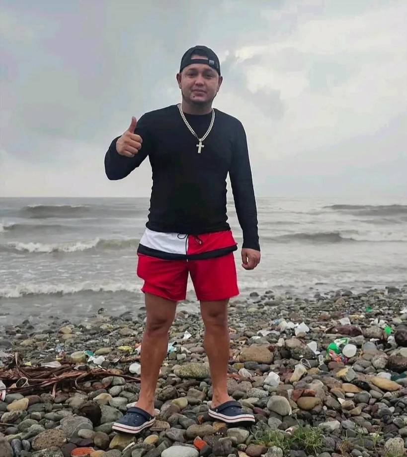 El tiroteo se produjo anoche a eso de las 9:00 pm en un puesto de venta de carne asada ubicado en la avenida 25 de Julio, del barrio Cabañas, en pleno casco urbano de la ciudad de Yoro.