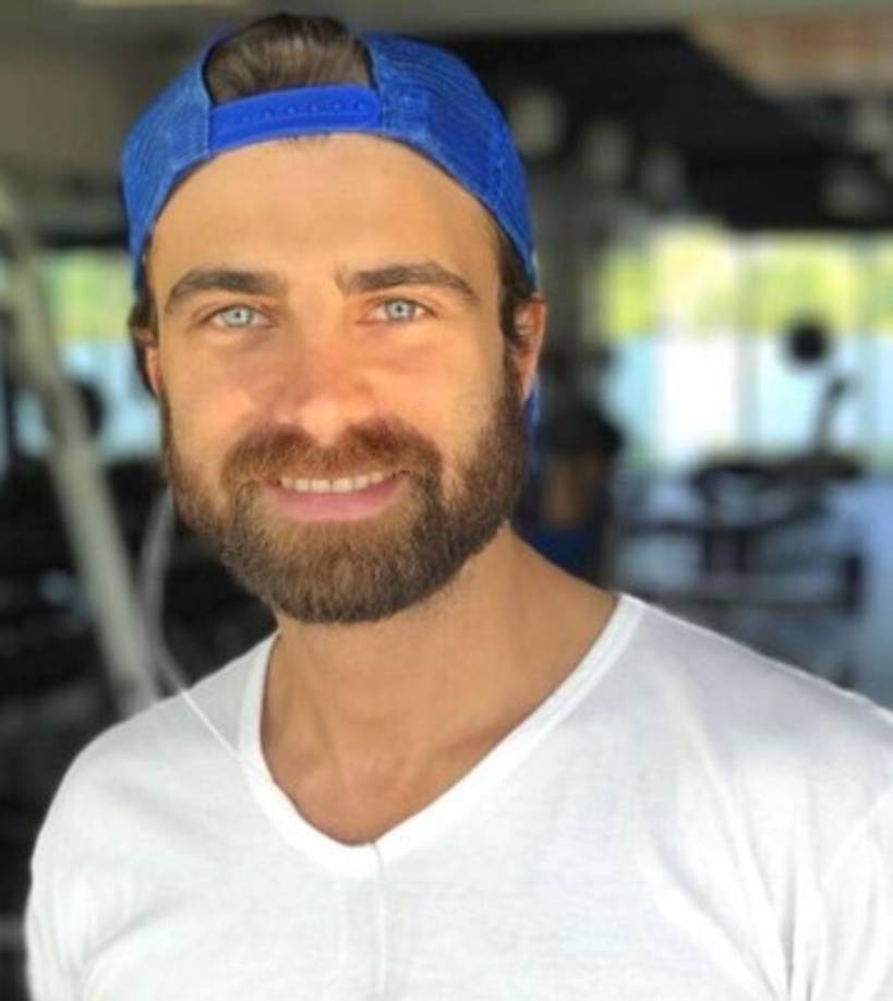 Todo parece indicar que el episodio con Gabriel Soto ya es cosa del ayer y que la relación con este galán la tiene nuevamente feliz.