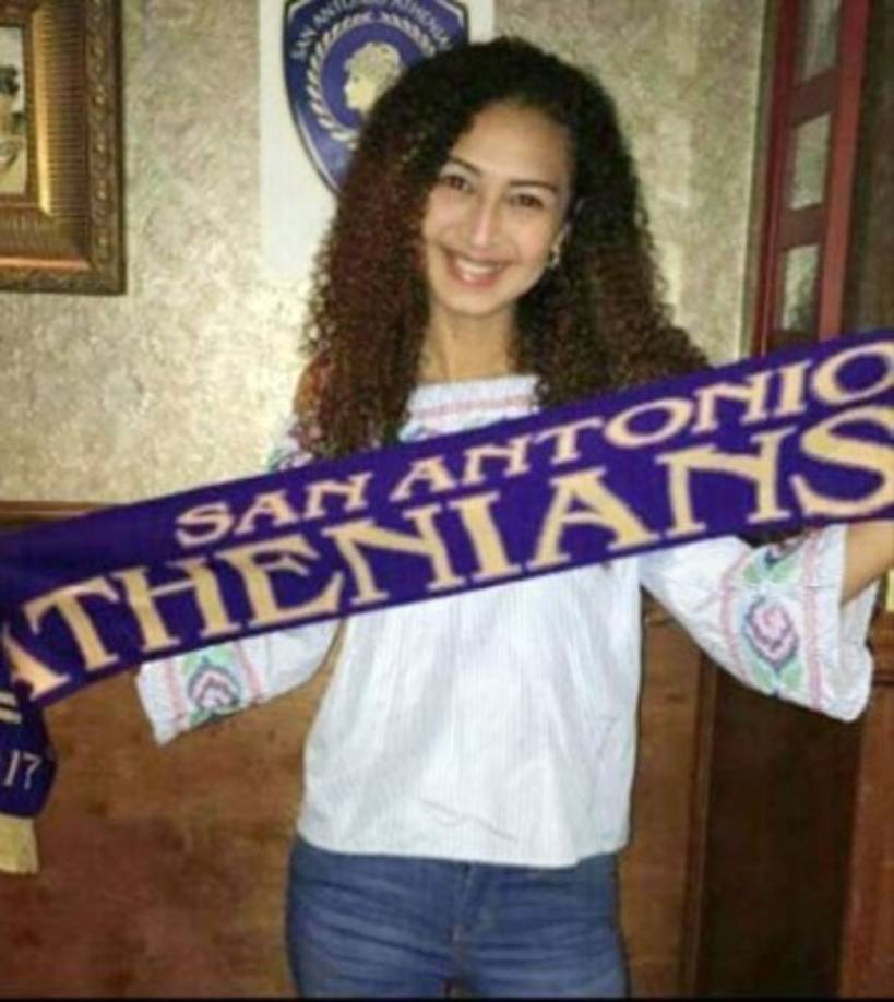 La chica nos contó detalle de su fichaje. 'Fui a unas pruebas, donde fueron cómo 300 jugadoras y solo quedaron 19, cncluyéndome a mí ', comentó.