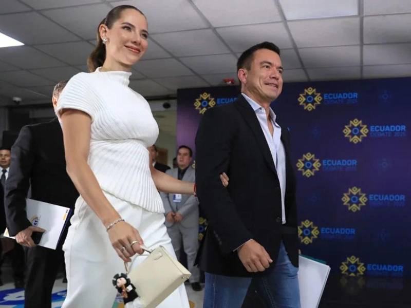 Noboa, nacido en EEUU, está casado con la 'influencer' Lavinia Valbonesi y es el heredero de una de las mayores fortunas de Ecuador.