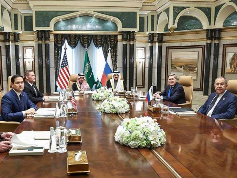 Estados Unidos y Rusia iniciaron negociaciones en Riad para poner fin a la guerra en Ucrania.