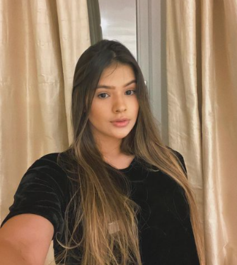 En sus declaraciones se entiende que los problemas podrían deberse a la familia del futbolista y por eso determinó que lo mejor era separarse.