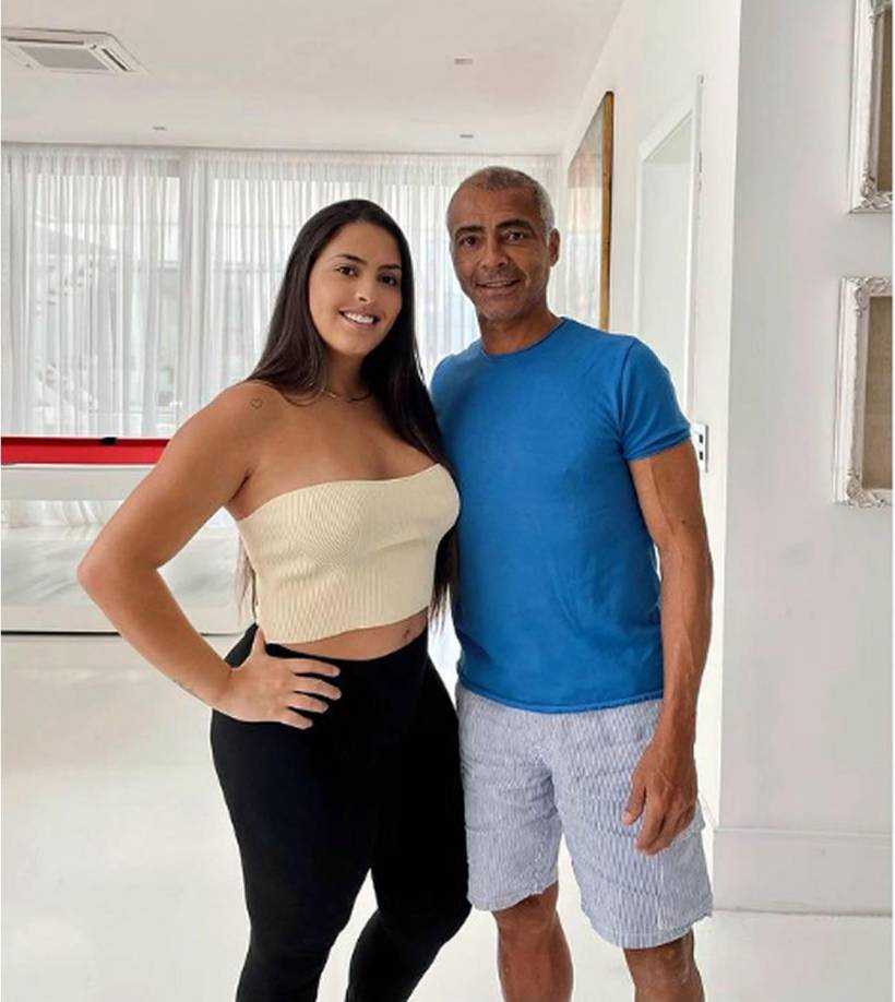 Danielle es la cuarta hija del exfutbolista y actual senador por Rio de Janeiro, Romario, considerado hasta la fecha una leyenda en el deporte del balonpié. 