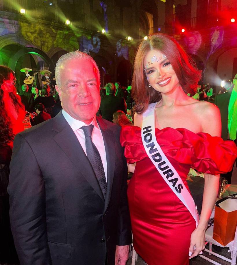 La guapa estadounidense-hondureña también detalló que conoció al presidente de la organización Raúl Rocha.