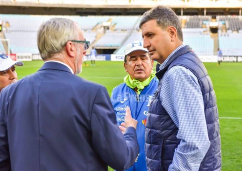 Tras descubrir el juego sucio que estaban haciendo, Jorge Salomón, presidente de la Fenafuth, se hizo presente para señalar lo que estaba ocurriendo.