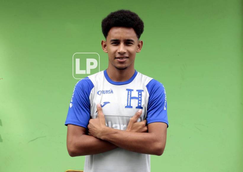 Javier Antonio Arriaga Chávez<br />Posición: Volante<br />Equipo: Atlético Junior<br />Edad: 17 años<br />Nacimiento: 01/08/2004