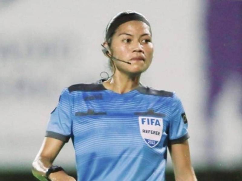Merlin Soto fue la árbitra central del duelo UPNFM vs Victoria.