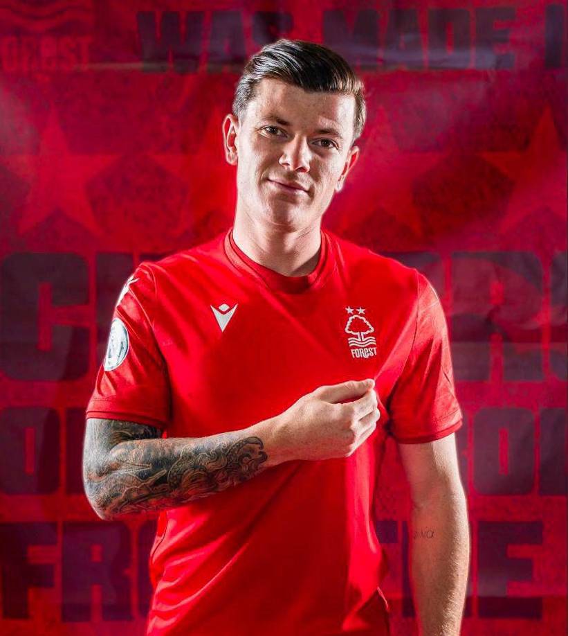 El Nottingham Forest sigue reforzándose de cara a su regreso a la Premier League tras 23 años. En esta ocasión fichó al lateral francés Giulian Biancone, quien llega procedente del Troyes. Firmó por tres temporadas.