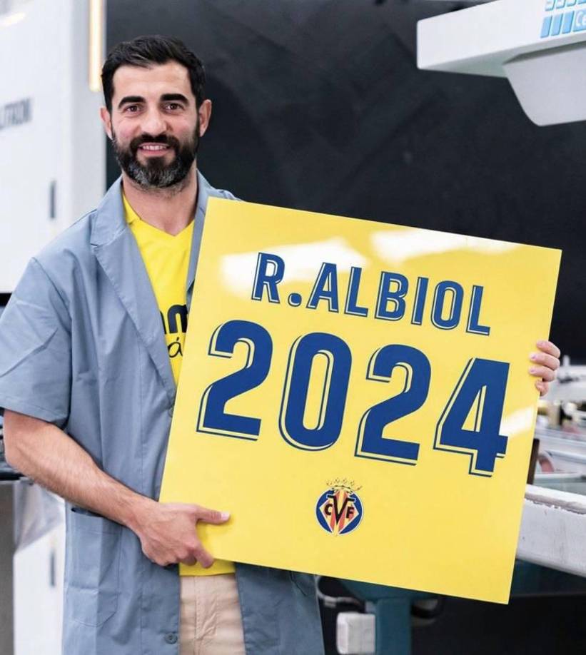 OFICIAL: Raúl Albiol renovó con el Villarreal CF hasta 2024. 