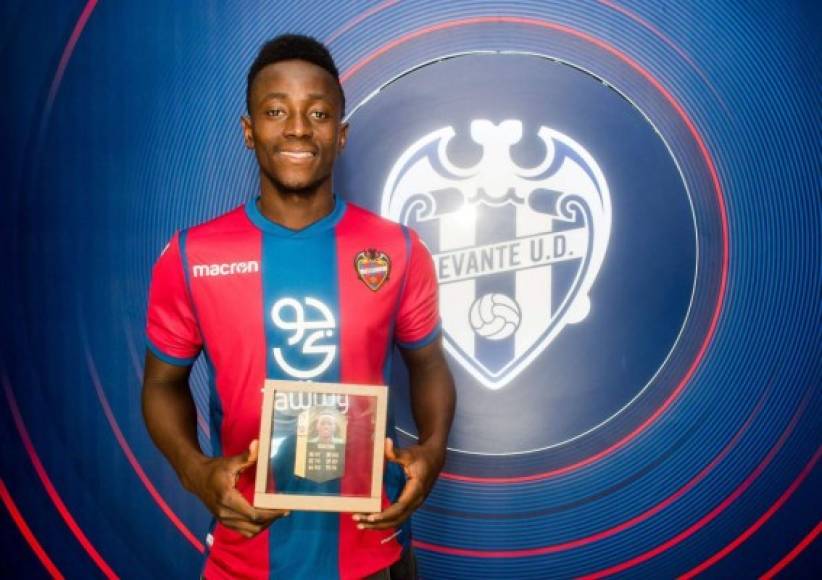 El Levante negocia el traspaso del delantero ghanés Emmanuel Boateng al fútbol chino, según informa Mundo Deportivo.