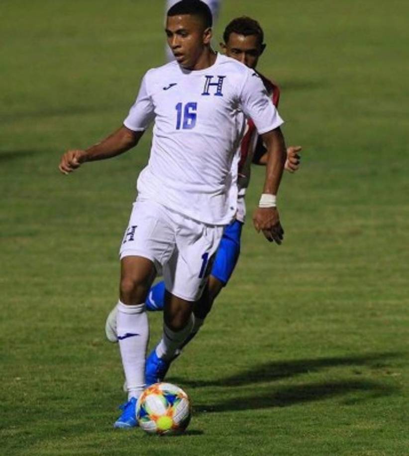 Rigo Rivas: El volante hondureño finalizó su participación en la Serie B con el Reggina. El representante del mediocampista hondureño señaló que cuentan con ofertas de la Serie A; su ficha le pertenece al Inter de Milán.