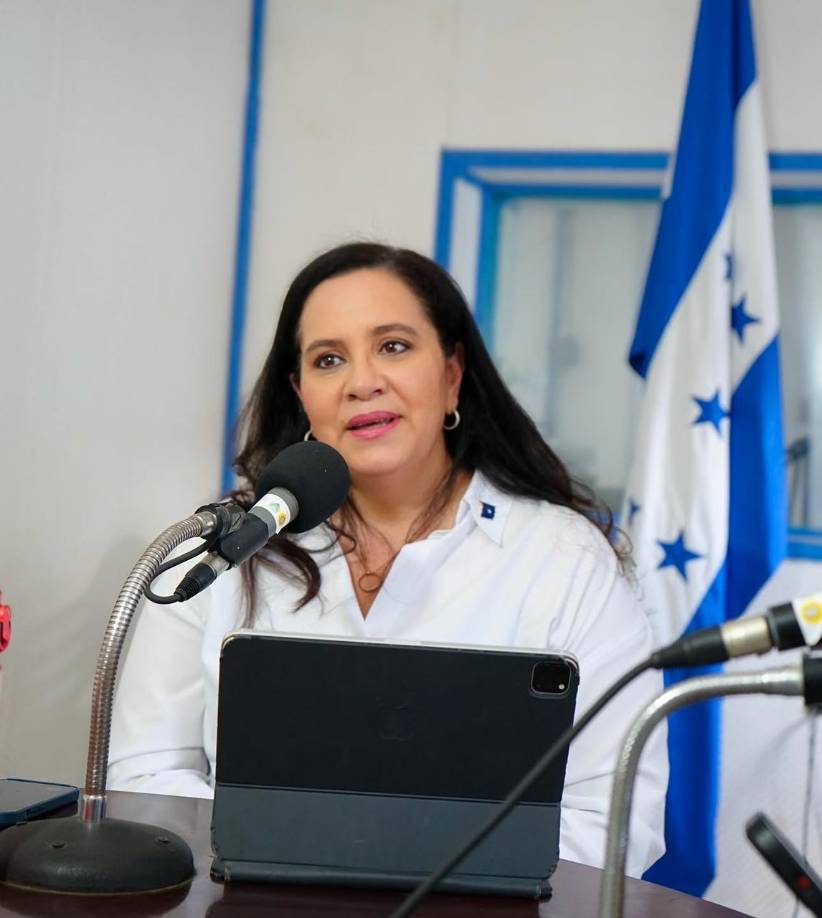 La precandidat presidencial por el Partido Nacional agregó que: “Es indignante el atropello a su libertad y a su derecho a defender el triunfo del presidente electo Edmundo González”.