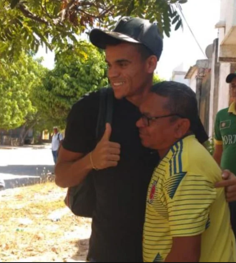 “Hemos tenido conocimiento de que el secuestro perpetrado el pasado 28 de octubre en Barrancas, departamento de La Guajira, del que fueron víctimas Luis Manuel Díaz y Cilenis Marulanda, padre y madre del jugador de fútbol Luis Fernando Díaz, fue perpetrado por una unidad perteneciente al ELN”, informó en un comunicado el jefe de la delegación del Gobierno, Otty Patiño.