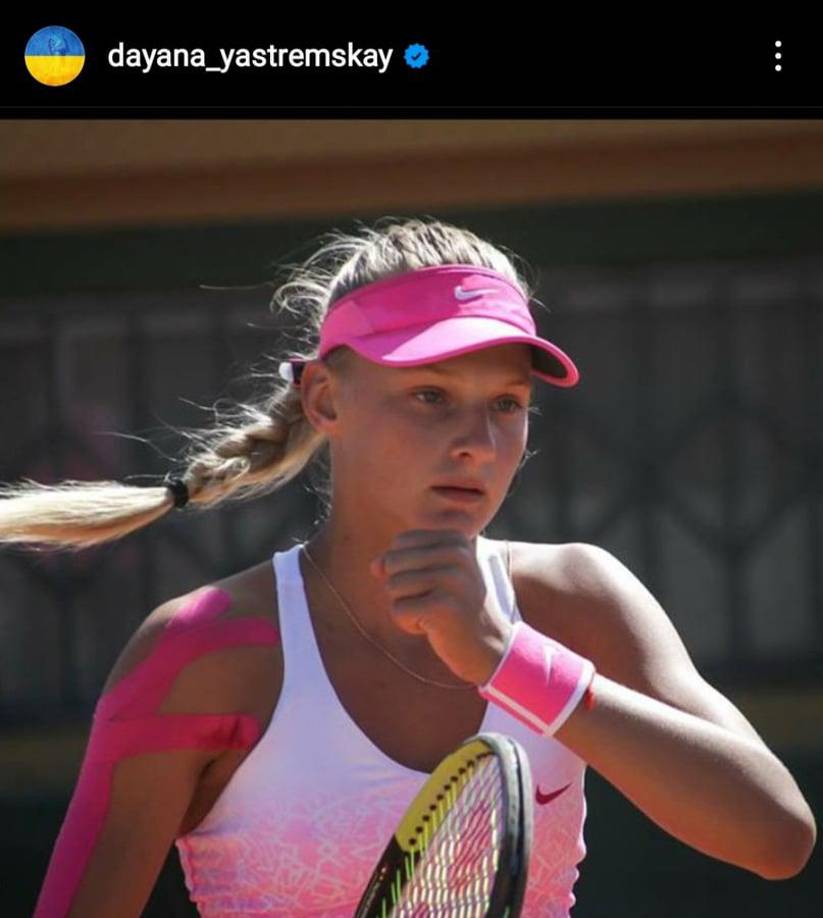 La tenista escapó de su país, donde dejó a sus padres, a través de un periplo que la llevó a Rumanía antes de llegar a Lyon el pasado domingo junto a su hermana Ivanna (15 años), con la que disputó el duelo de dobles el lunes, en un partido de primera ronda que perdieron.